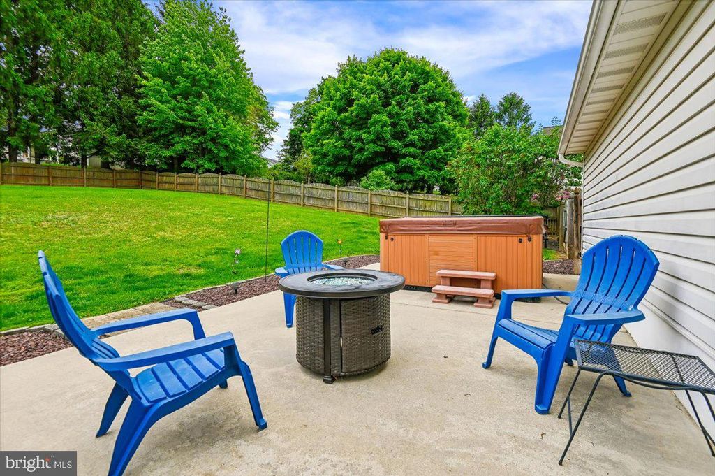 Image 39 of property listing at 2813 BROUGHAM CT, Manchester, MD 21102