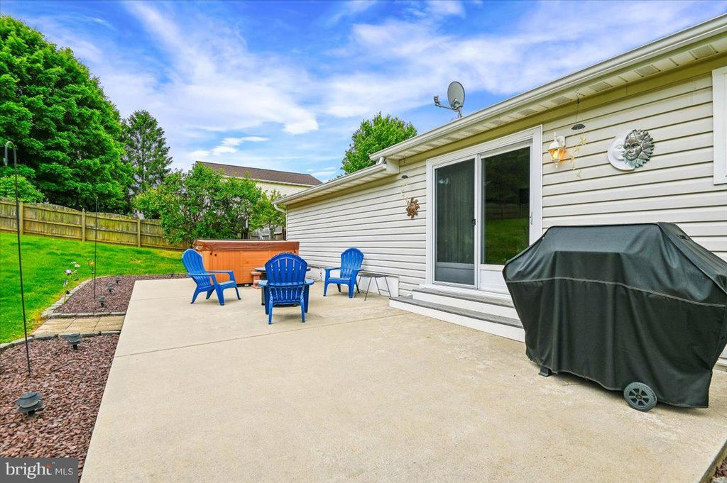 Image 41 of property listing at 2813 BROUGHAM CT, Manchester, MD 21102