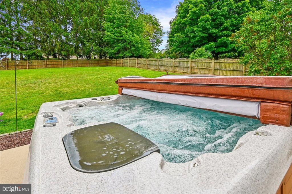 Image 43 of property listing at 2813 BROUGHAM CT, Manchester, MD 21102