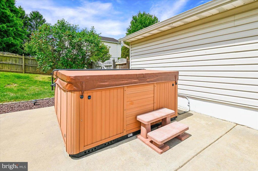 Image 44 of property listing at 2813 BROUGHAM CT, Manchester, MD 21102
