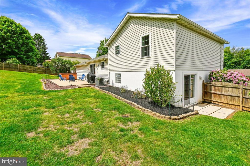 Image 45 of property listing at 2813 BROUGHAM CT, Manchester, MD 21102