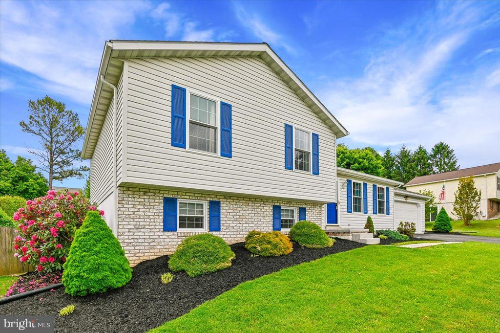 Image 54 of property listing at 2813 BROUGHAM CT, Manchester, MD 21102