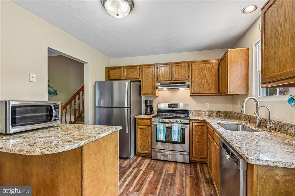 Image 7 of property listing at 2813 BROUGHAM CT, Manchester, MD 21102