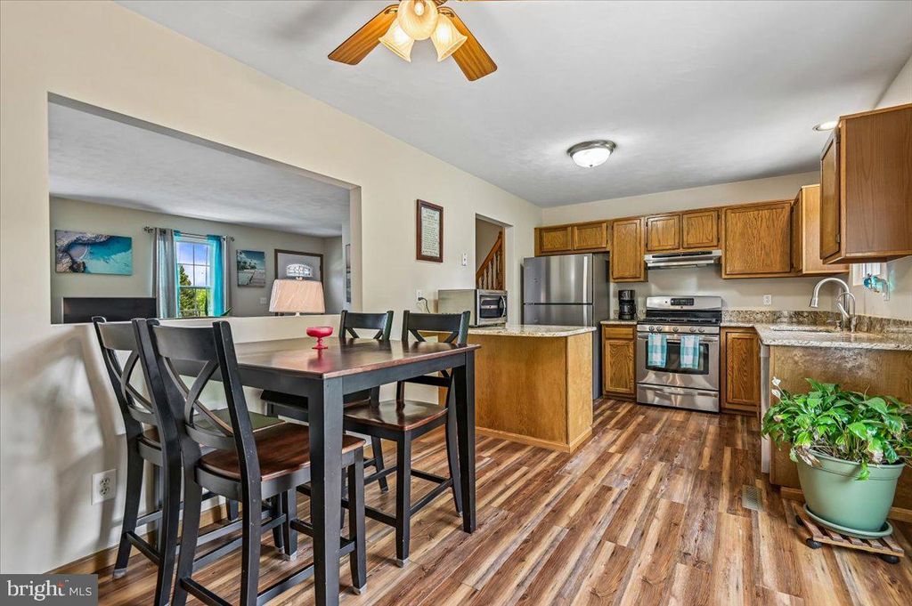 Image 10 of property listing at 2813 BROUGHAM CT, Manchester, MD 21102