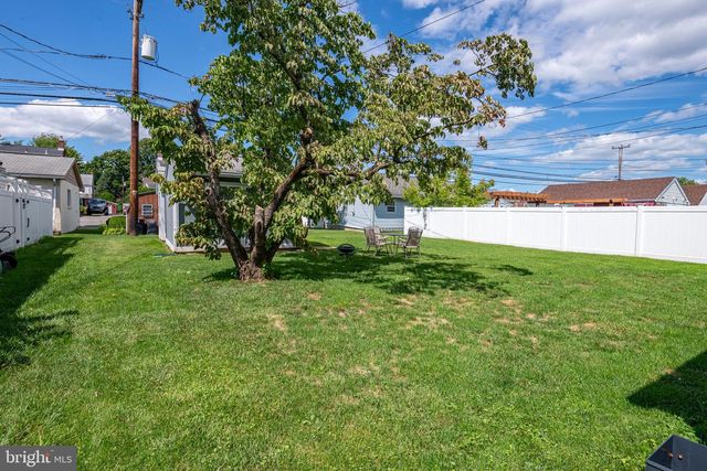 1925 E FAIRMONT ST, Allentown, PA 18109