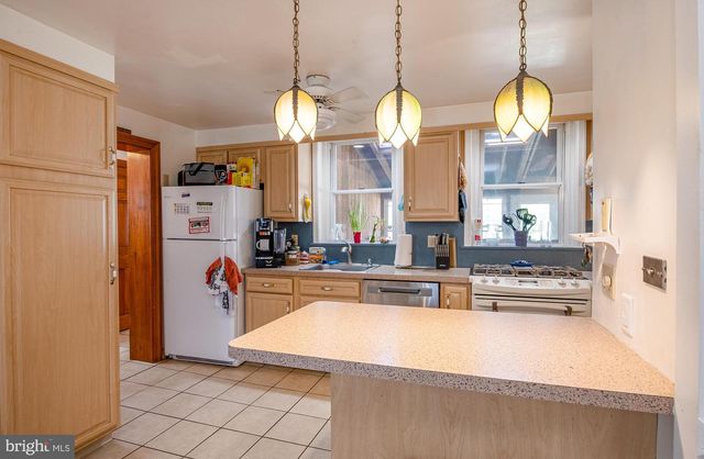 1925 E FAIRMONT ST, Allentown, PA 18109
