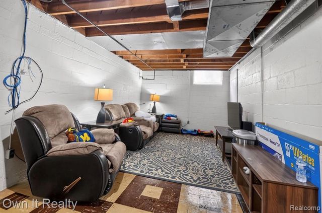631 Nightingale Street, Dearborn, MI 48128