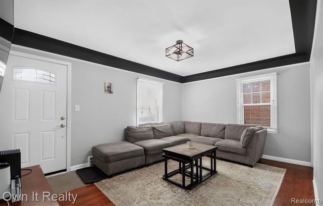 631 Nightingale Street, Dearborn, MI 48128