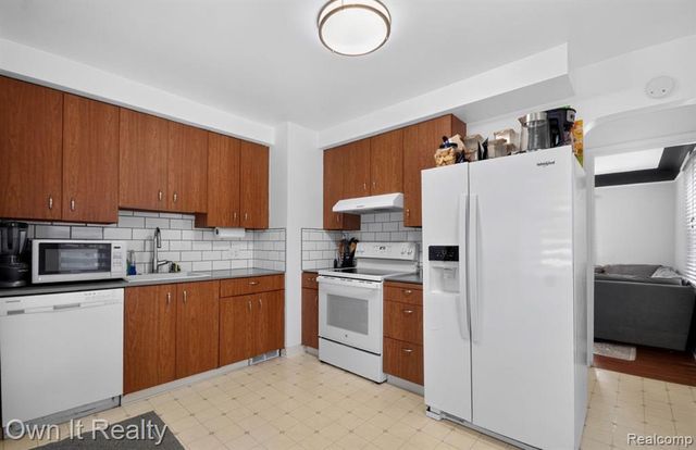 631 Nightingale Street, Dearborn, MI 48128