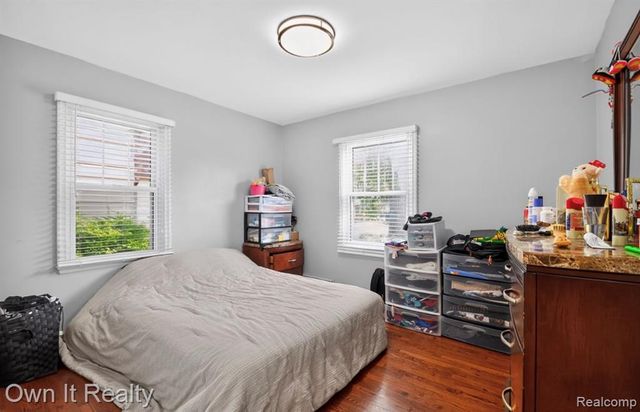631 Nightingale Street, Dearborn, MI 48128