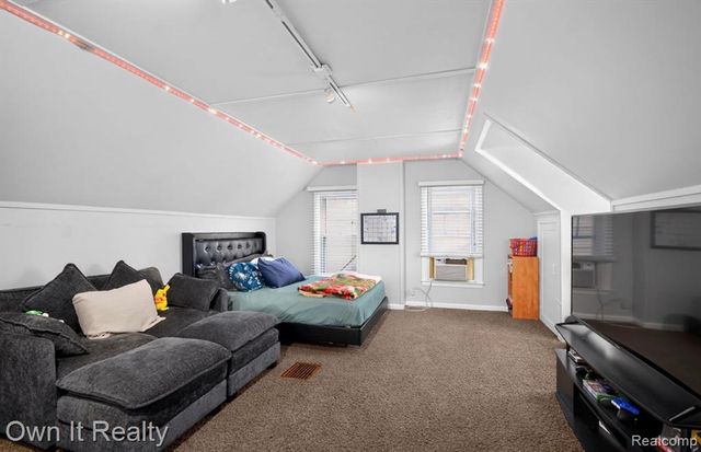 631 Nightingale Street, Dearborn, MI 48128