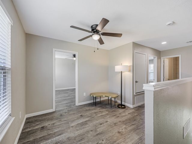 316 Spurlock Drive, Krum, TX 76249