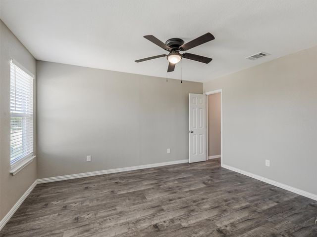 316 Spurlock Drive, Krum, TX 76249