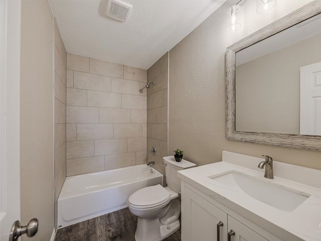 316 Spurlock Drive, Krum, TX 76249