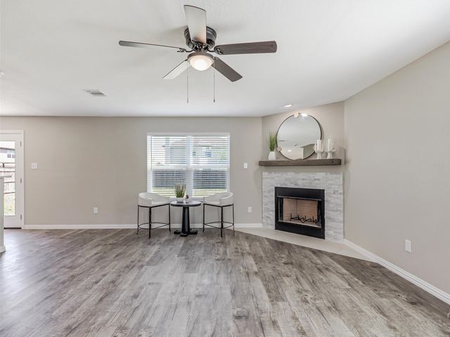 316 Spurlock Drive, Krum, TX 76249