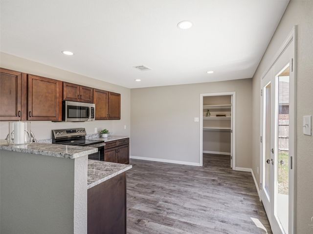 316 Spurlock Drive, Krum, TX 76249