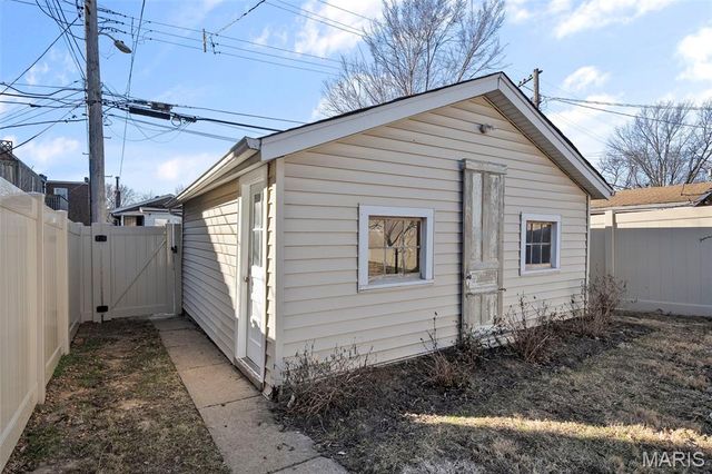 3406 Juniata Street, St Louis, MO 63118