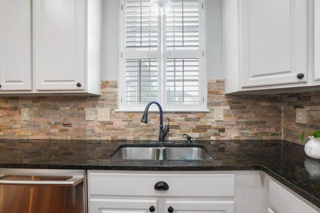 9351 Burnett Lane, Dublin, OH 43017