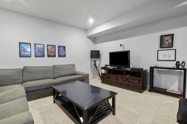 9351 Burnett Lane, Dublin, OH 43017