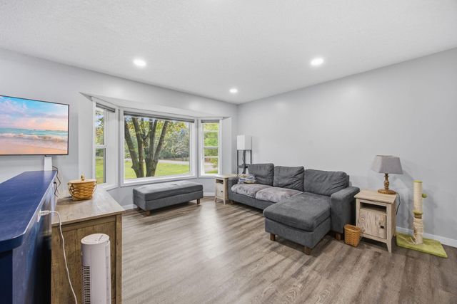 2091 197th Avenue NW, Oak Grove, MN 55011