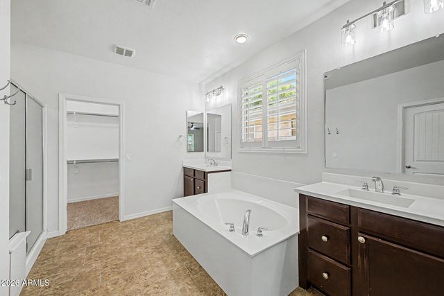 1447 E WARBLER Road, Gilbert, AZ 85297