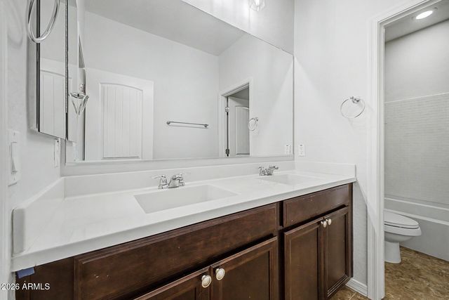 1447 E WARBLER Road, Gilbert, AZ 85297