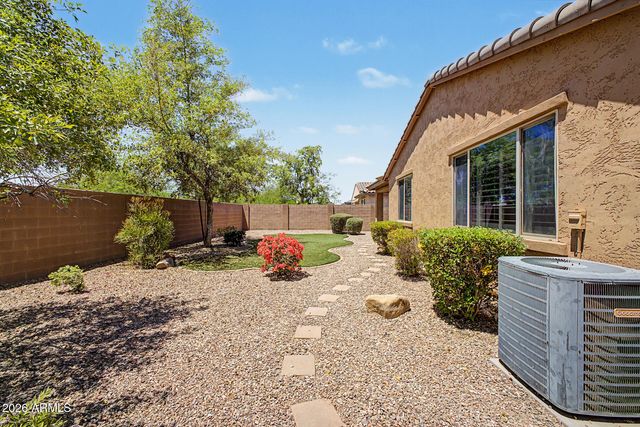 1447 E WARBLER Road, Gilbert, AZ 85297