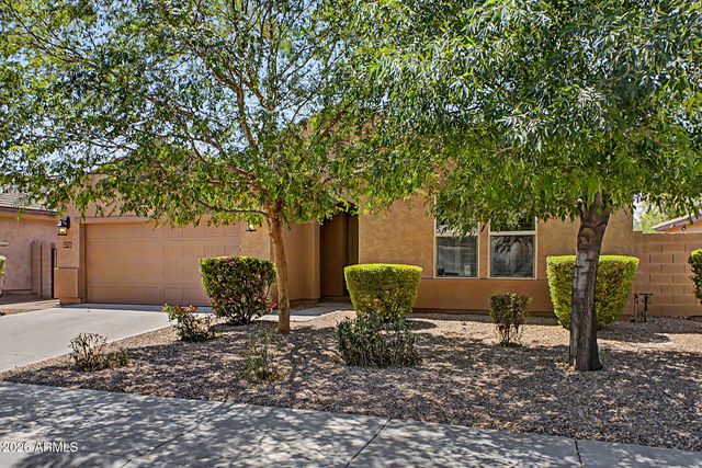 1447 E WARBLER Road, Gilbert, AZ 85297
