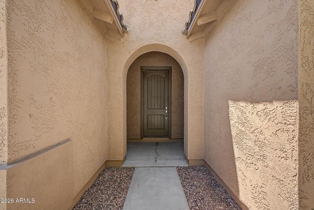1447 E WARBLER Road, Gilbert, AZ 85297