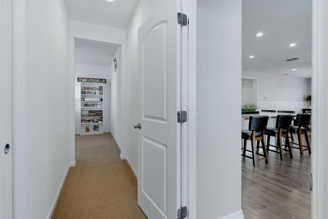 18200 Broadmoor Way, Lathrop, CA 95330