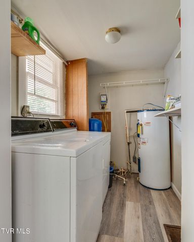 462 Red Cedar Branch Road, Kingsport, TN 37664