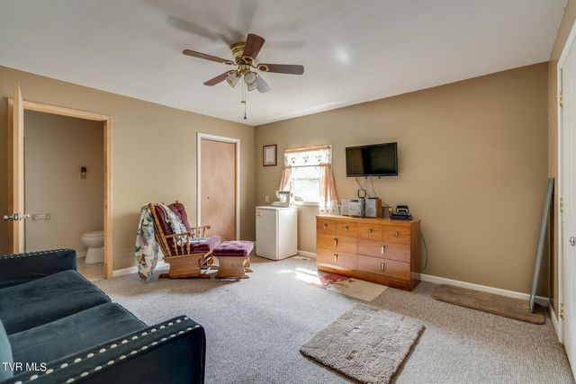 462 Red Cedar Branch Road, Kingsport, TN 37664
