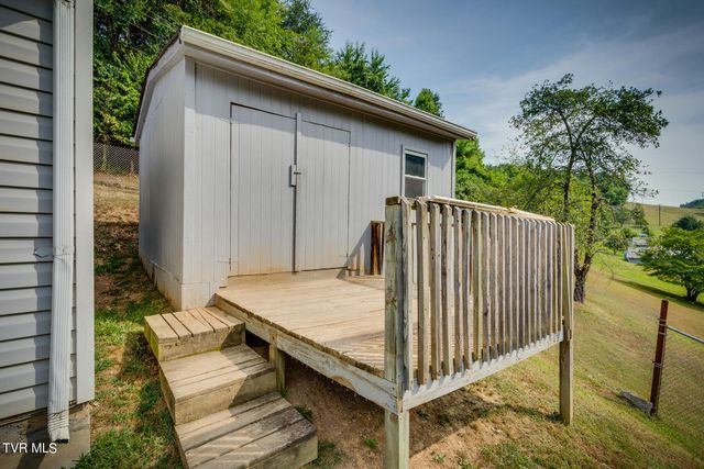 462 Red Cedar Branch Road, Kingsport, TN 37664