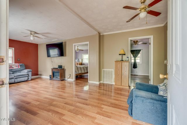 462 Red Cedar Branch Road, Kingsport, TN 37664