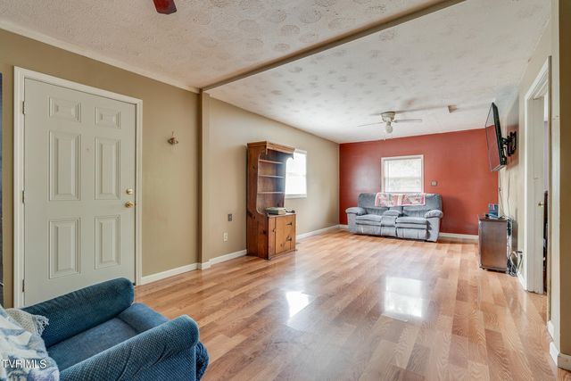 462 Red Cedar Branch Road, Kingsport, TN 37664
