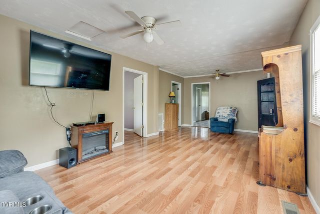 462 Red Cedar Branch Road, Kingsport, TN 37664