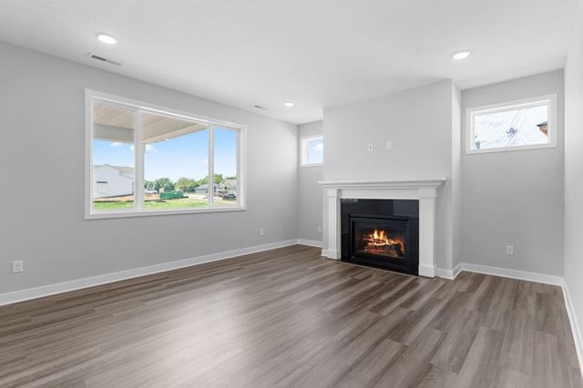 386 Laurel Place, River Falls, WI 54022