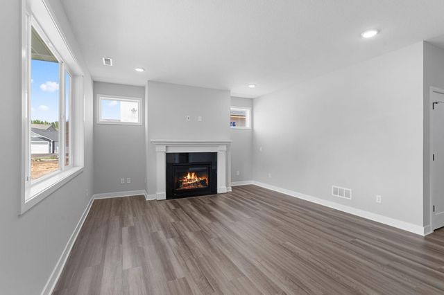 386 Laurel Place, River Falls, WI 54022