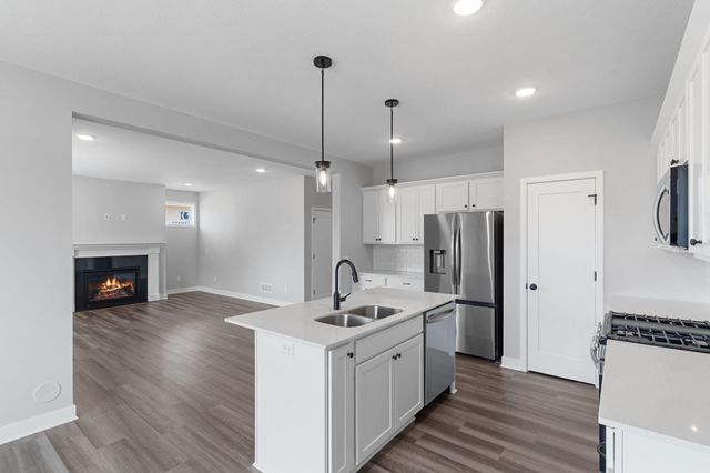 386 Laurel Place, River Falls, WI 54022