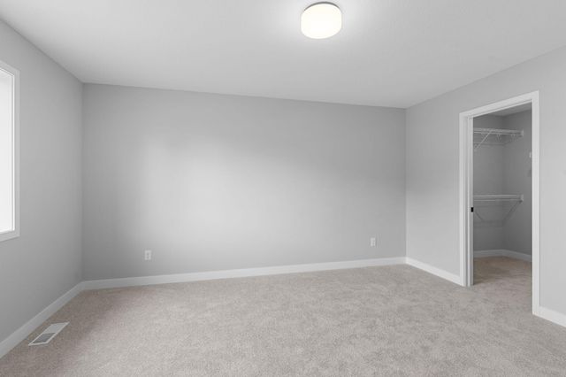 386 Laurel Place, River Falls, WI 54022