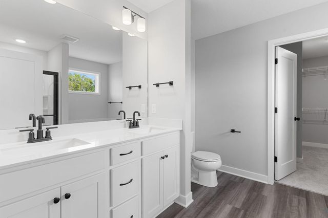 386 Laurel Place, River Falls, WI 54022