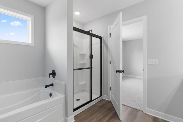 386 Laurel Place, River Falls, WI 54022