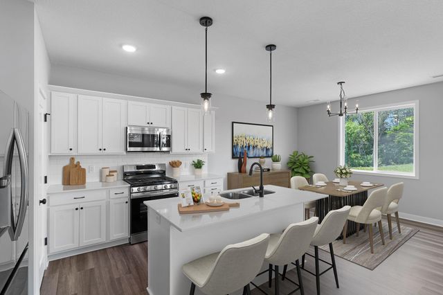 386 Laurel Place, River Falls, WI 54022