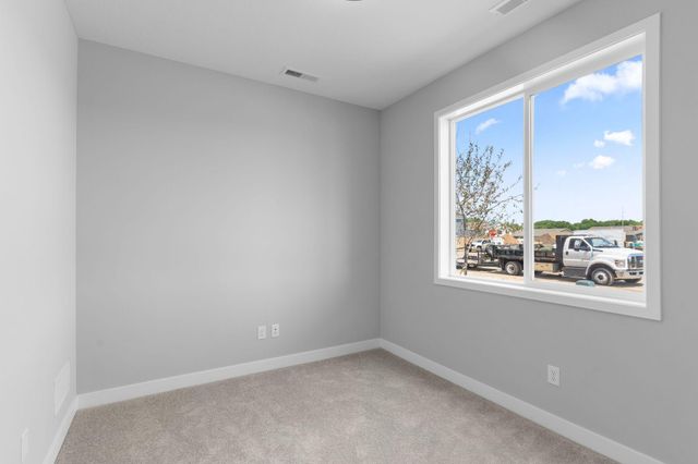 386 Laurel Place, River Falls, WI 54022
