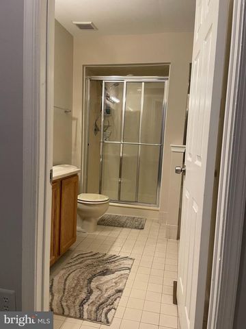 33 GREENRIDGE CIR, Newtown, PA 18940