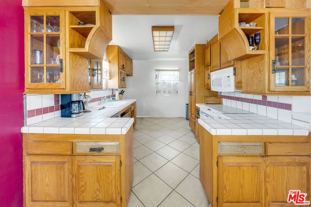 656 E Kirkwall Road, Glendora, CA 91740
