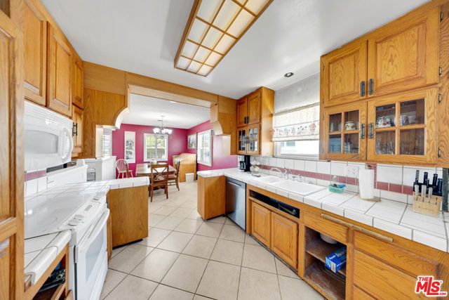 656 E Kirkwall Road, Glendora, CA 91740