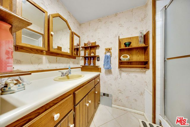 656 E Kirkwall Road, Glendora, CA 91740