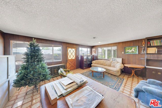 656 E Kirkwall Road, Glendora, CA 91740