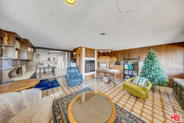 656 E Kirkwall Road, Glendora, CA 91740
